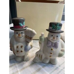 NIB - Lenox Snowman Holding Broom & Shovel Salt & Pepper Set Shakers